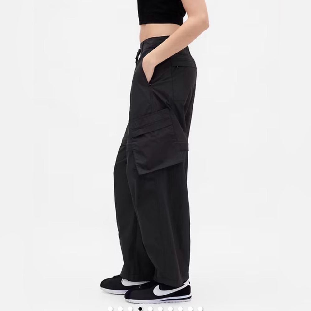 Gap × BÉIS Convertible Cargo Barrel Pants black 8 shorts - Picture 3 of 11